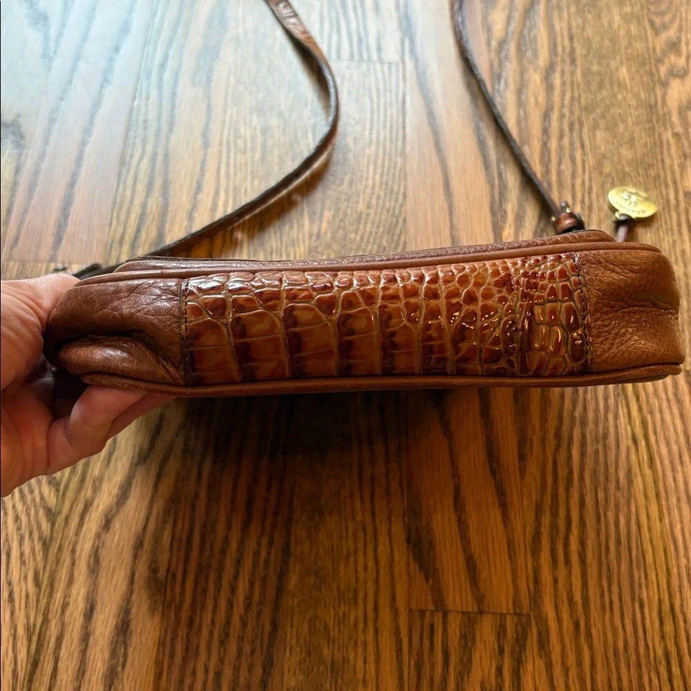 Brahmin brown pebbled leather 9.5x8 crossbody purse